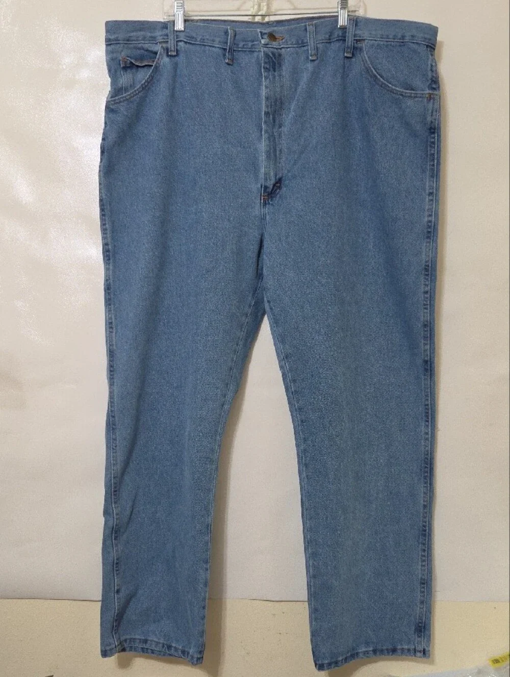 Rustler Classic Men's Regular Fit Blue Denim Jeans - Size 48 x 32 New with Tags
